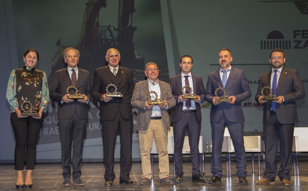 LOS GALARDONADOS CON UN PREMIO OTORGADO POR LA REVISTA POTENCIA 